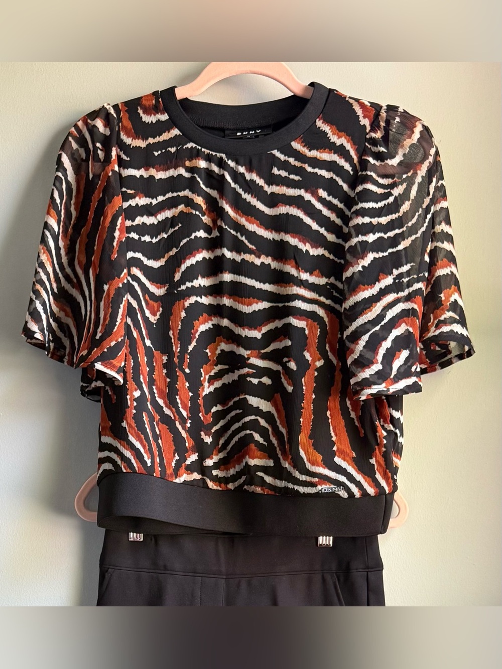 DKNY Black, Brown Animal Zebra Print Puff Sleeve Blouse XS New Without Tags